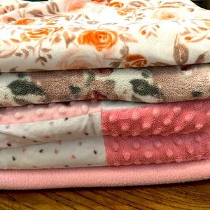 Assorted baby girl blankets, Mixed florals/pink